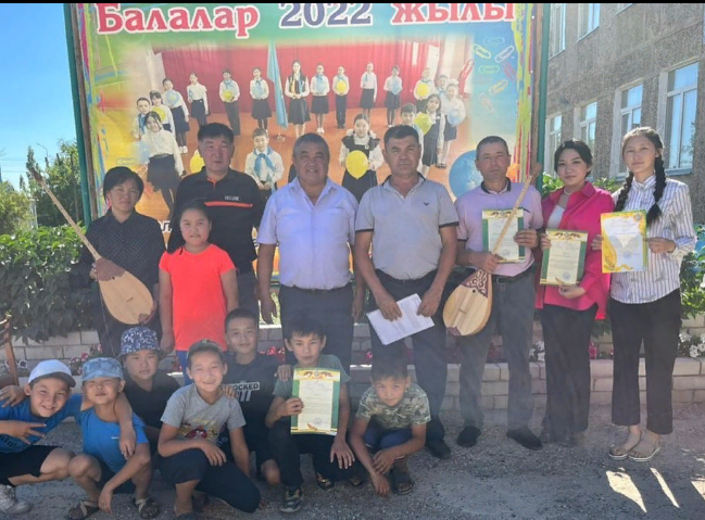 Балалар жылы аясында Домбыра күніне арналған мерекелік концерт өтті. Іс-шараға Қарабас ауылдық округінің әкімі Серік Мукашевич Байкадамов қатысты.