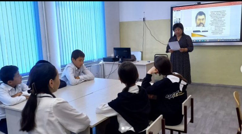 Бүгін саяси қуғын-сүргін құрбандарын еске алу күні. Тақырып бойынша сынып сағаттары өтті.