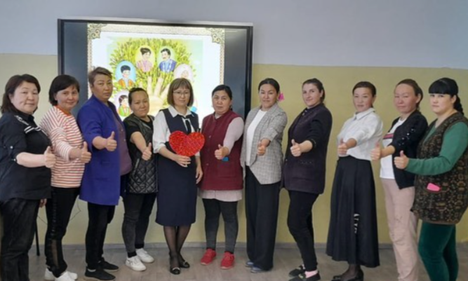 ХАЛЫҚАРАЛЫҚ ОТБАСЫ КҮНІ мерекесіне арналған "Өнегелі отбасы-қоғам барлығы!"тақырыбында "Арман шағын орталығы мен мектеп алды даярлық тобының ата аналарымен психологиялық тренинг өтті.